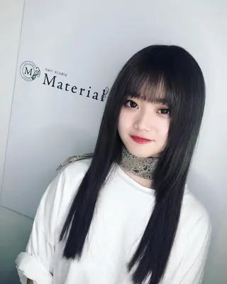 ロング カラー マテリアル 中央駅店のヘアスタイル