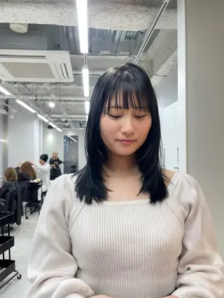 ミディアム ブリーチなし透明感 🪄aoi🤎のヘアスタイル