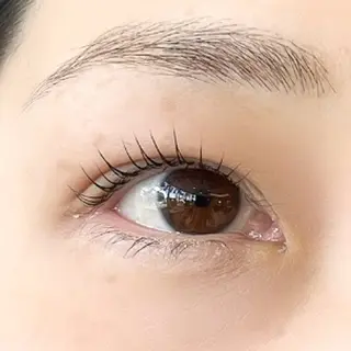 マツエク・マツパ 伊藤 茉椰のヘアスタイル