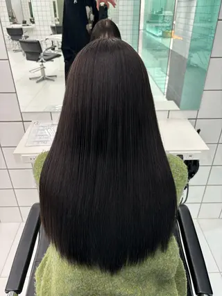 ロング Miyu’s所属・縮毛矯正特化 髪質改善辻良輝のヘアスタイル