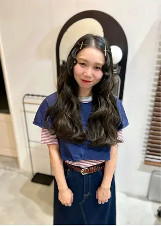 カラー 鳥居 愛子のヘアスタイル