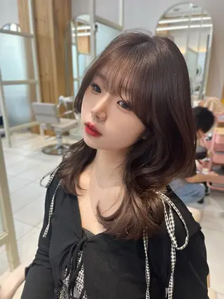 セミロング カラー 似合わせレイヤー/ 透明感カラーのヘアスタイル