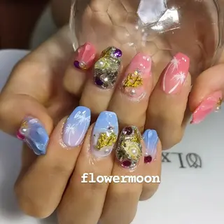 ネイル フラワー ムーンのネイルデザイン