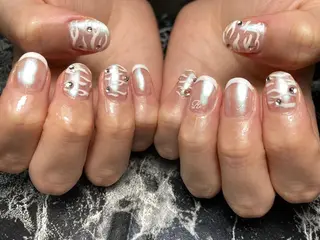 ショート ネイル ✴︎ Delightのネイルデザイン