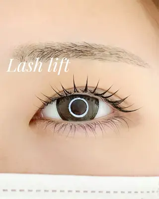 マツエク・マツパ manaka 【lazo】 束本のエステ・リラクイメージ