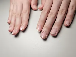 ネイル ラヴィアン ローズのネイルデザイン