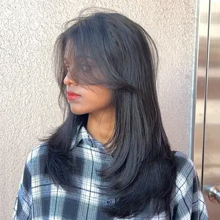 セミロング カラー SALOWIN 新宿三丁目EAST所属・韓国レイヤー🇰🇷 layercut✂️のヘアスタイル