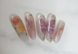 ネイル KARI ネイルサロンのネイルデザイン