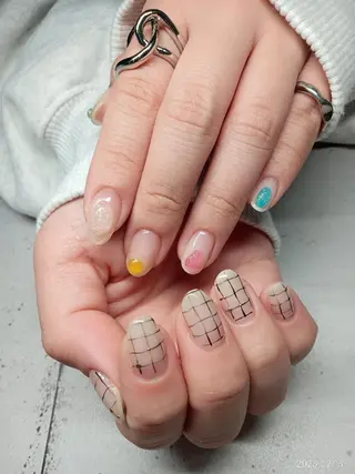 ミディアム 中岡 萌のネイルデザイン