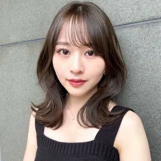 ミディアム カラー 盛れる顔周り /透明感/かりん🎀のヘアスタイル