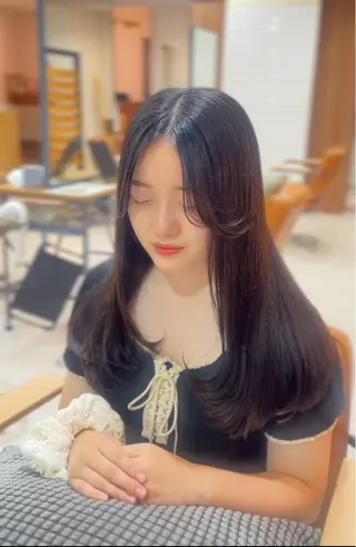 ロング honoka/艶カラ ー/透明感/レイヤーのヘアスタイル