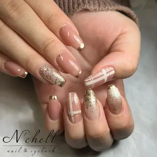 ネイル Nailist Aoiのネイルデザイン