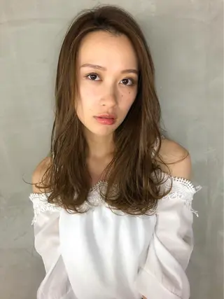 ミディアム Reve Resort池袋のヘアスタイル