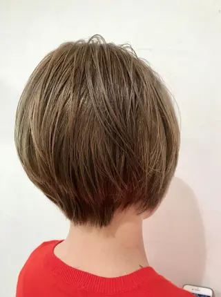 ショート カラー トレンドヘアーに🌈 川村　静香のヘアスタイル