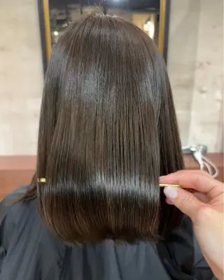 ロング 暗くしない白髪ぼかし /透明感カラー🌿のヘアスタイル