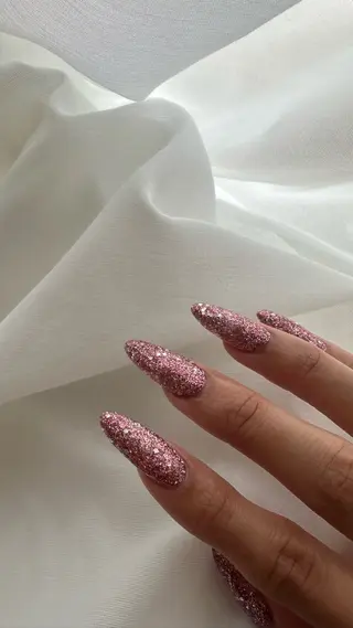 ネイル 椎葉 麻里矢のネイルデザイン