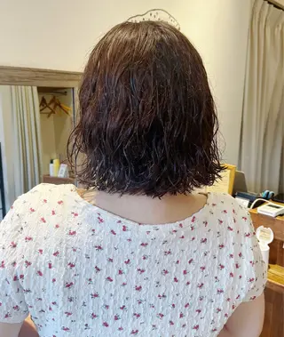 ミディアム カラー パーマ 上品な暖色/丸みボブ Chie🪷のヘアスタイル