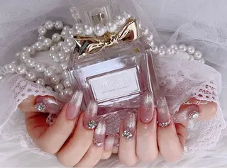 ネイル She   Nail所属・ISA_ BELLAのネイルデザイン