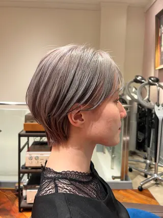 ショート ｼｮｰﾄｶｯﾄ 梅田 山下　すみれのヘアスタイル