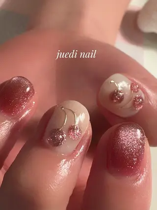 ネイル juedi nail(木曜日のネイル)所属・juedi nail 〜木曜日のネイル〜のネイルデザイン