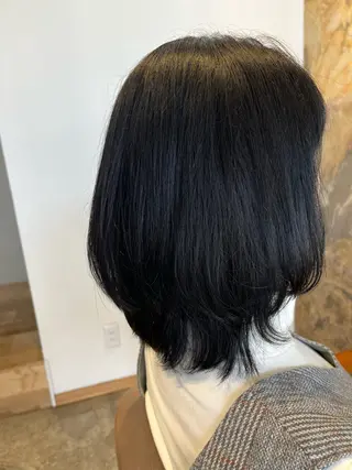 ミディアム 安田 純香のヘアスタイル