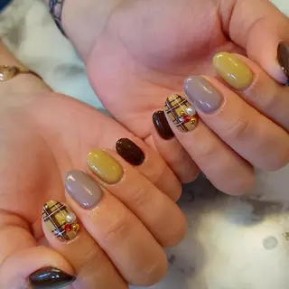 ネイル ジェヌインネイル 河内のネイルデザイン