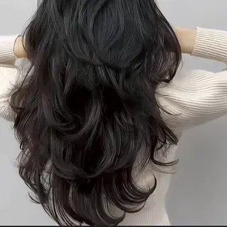 ロング armony (明治神宮前店)所属・明治神宮 ∕にこのヘアスタイル