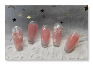 ネイル 花花 ネイルサロンのネイルデザイン