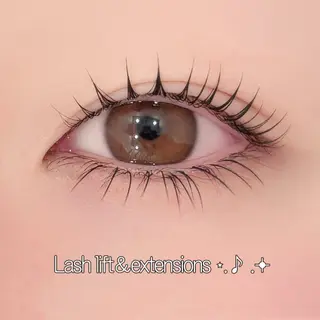 マツエク・マツパ カットインリコ(CUTIN Rico)所属・CUTIN Rico 高野茜のマツエク・マツパデザイン