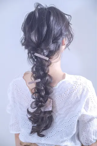 ロング ヘアアレンジ 伊藤 裕貴のヘアスタイル