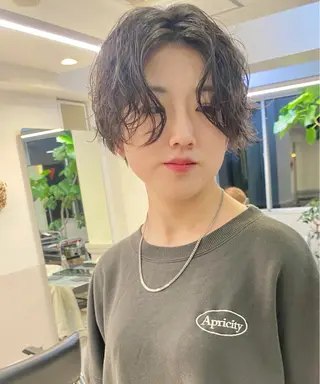 ショート パーマ 会田 渡夢のヘアスタイル