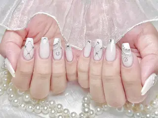 ネイル Hanya 🌈のネイルデザイン