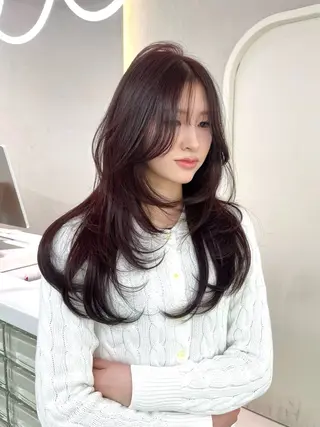 ロング カラー GAGA所属・GAGA AMIKAのヘアスタイル