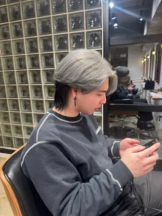 ショート メンズ 名駅/酸性ストレート /ワンカラー/アヤハのヘアスタイル