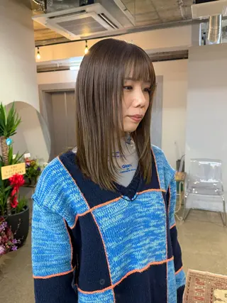 ミディアム カラー ツチダ カホのヘアスタイル