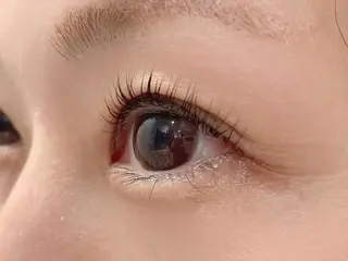 マツエク・マツパ ships所属・舩坂 友賀のヘアスタイル