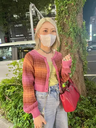 ミディアム インク 美容院のヘアスタイル