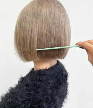 ショート カラー SHICENEケイ レイヤーカット🦋のヘアスタイル