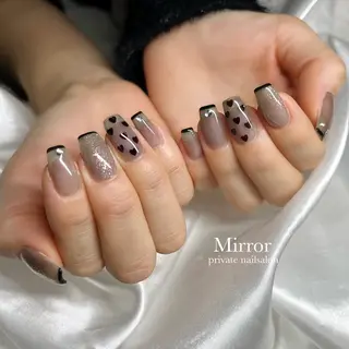 ネイル nailsalon Mirrorのネイルデザイン