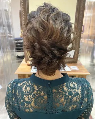 ヘアアレンジ sherry【シェリー】所属・miho 大国町 柔らかハイトーン💛のヘアスタイル