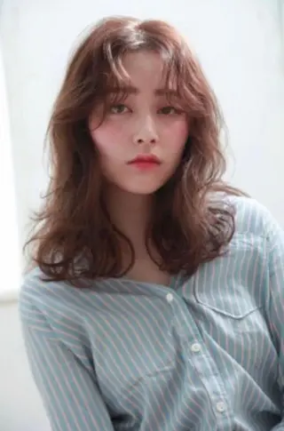 セミロング 🦭うるツヤ髪 /藤本和明🦭のヘアスタイル