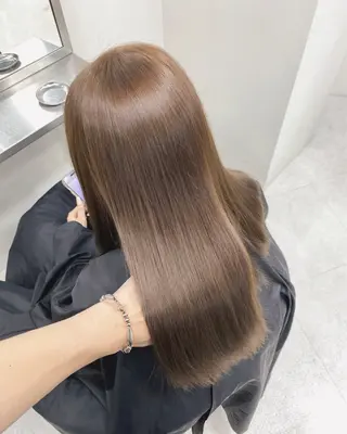 セミロング カラー ヘアアレンジ 赤み消し🫧韓国ヘア 🫧藤岡誠也のヘアスタイル