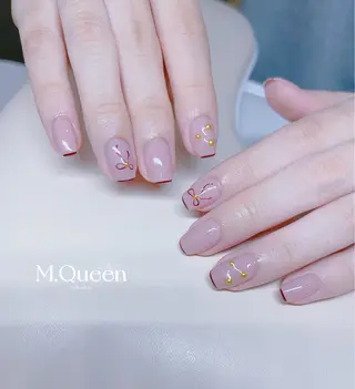 ネイル MQueen ネイルサロンマルのネイルデザイン