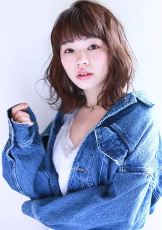 ミディアム カラー パーマ 齋藤 咲のヘアスタイル