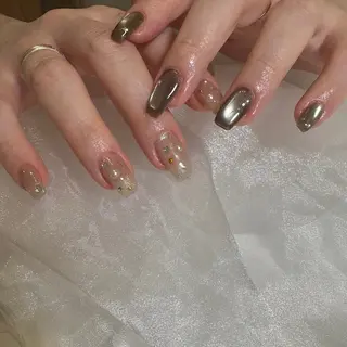 ネイル 岩本 紅空のネイルデザイン