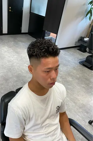 ショート パーマ メンズ 前田賢生 ご新規様はNGのヘアスタイル