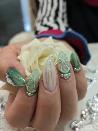 ネイル エステとネイル ローズコンフォートのネイルデザイン