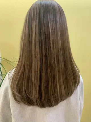 セミロング カラー hub hair レイヤー/透明感のヘアスタイル