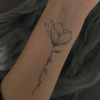 Ray. ／綺麗目ニュアンスのネイルデザイン