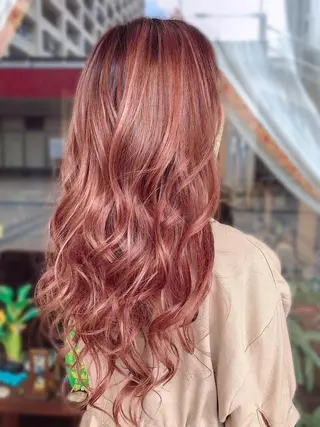 ロング カラー THE2ND 大竹 瞳のヘアスタイル